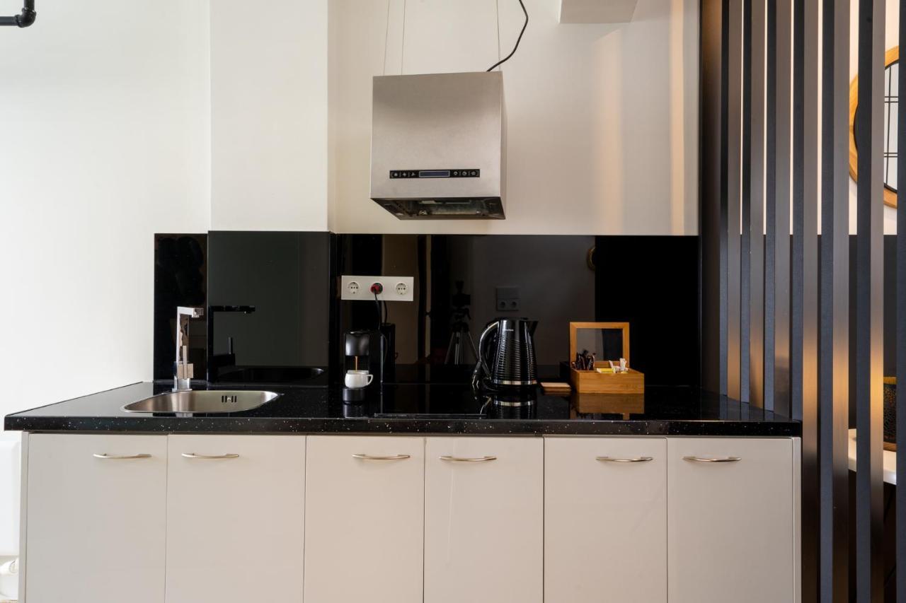 Dema Luxury Suites - Perikleous E8 เอเธนส์ ภายนอก รูปภาพ