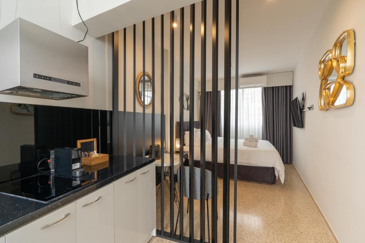 Dema Luxury Suites - Perikleous E8 เอเธนส์ ภายนอก รูปภาพ