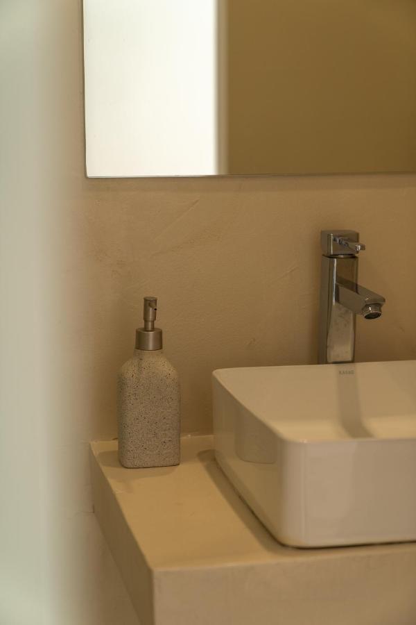 Dema Luxury Suites - Perikleous E8 เอเธนส์ ภายนอก รูปภาพ